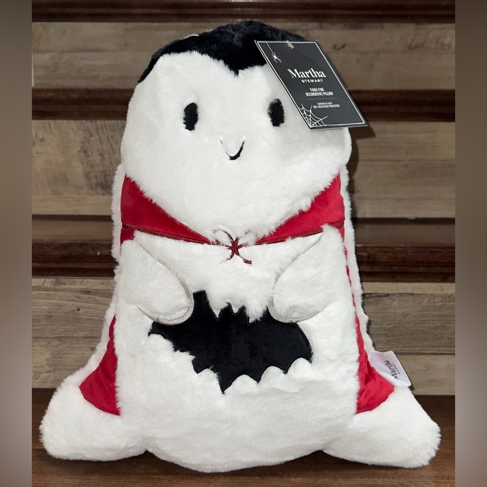 Super Cute 🥰 Martha Stewart Vampire 🧛♂️ Ghost 👻 Pillow 16" - New